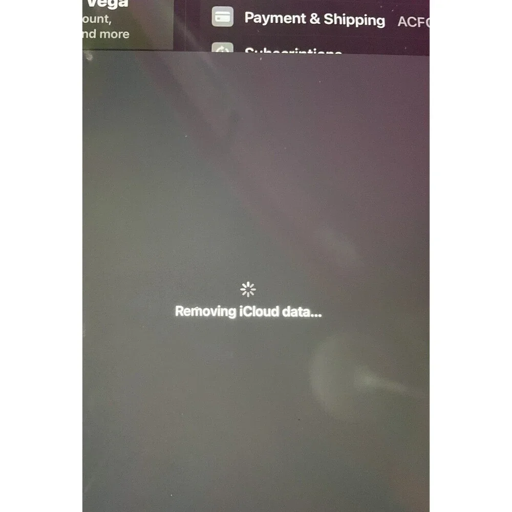 Apple iPad 7th Gen 32GB Space Gray Wi-Fi A2197 10.2